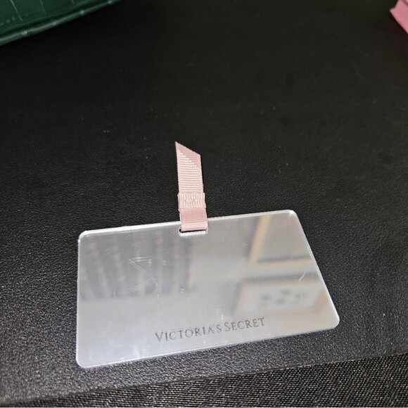 Victoria's Secret Green Croc Embossed Crossbody Bag & Wallet Set NEW - Picture 13 of 16